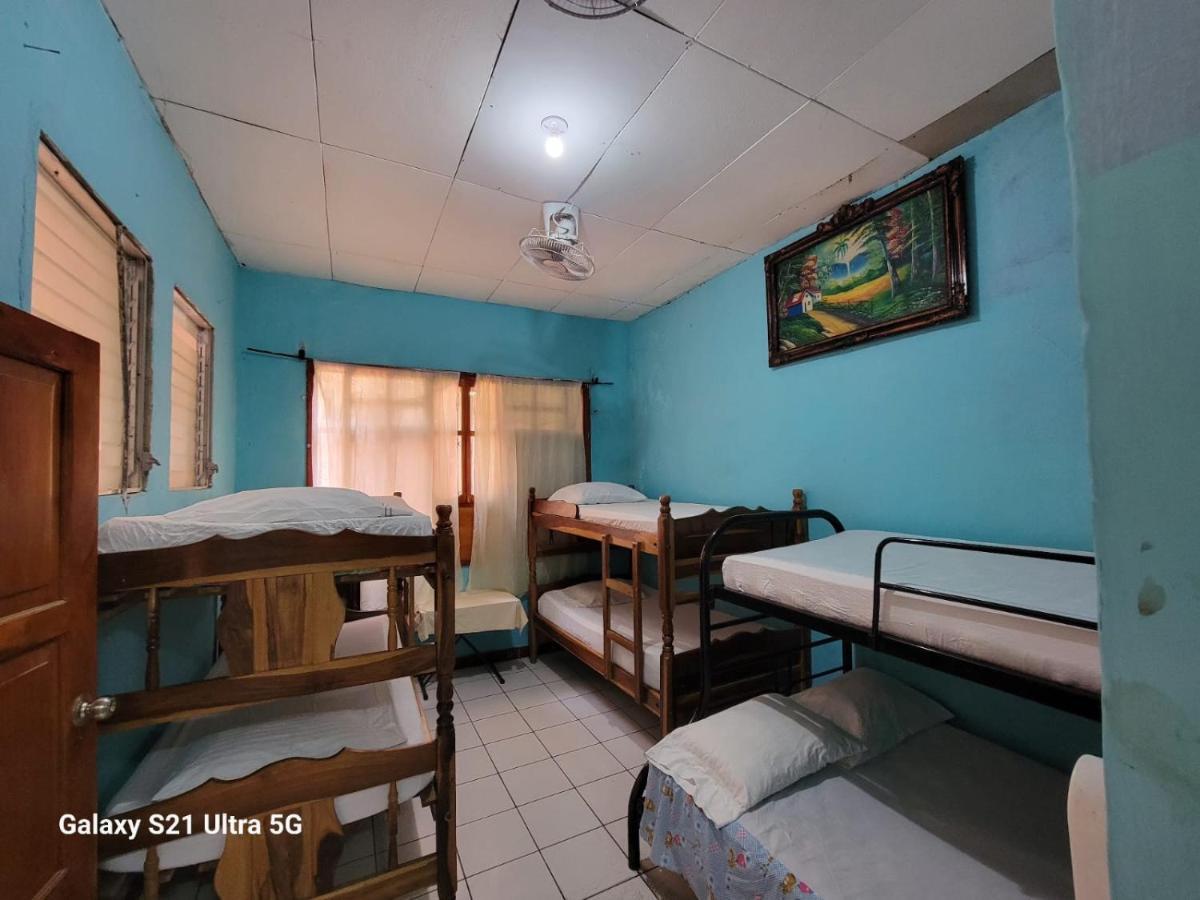 Hostel Rossy San Juan del Sur Bagian luar foto