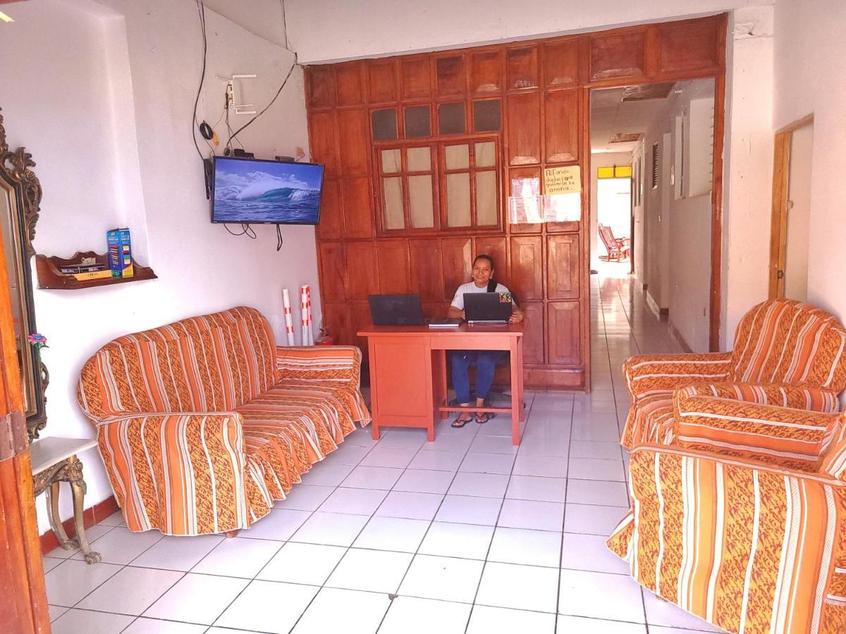 Hostel Rossy San Juan del Sur Bagian luar foto